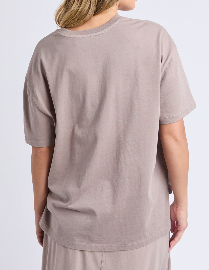 SIMPLIFIED TEE MOCHA