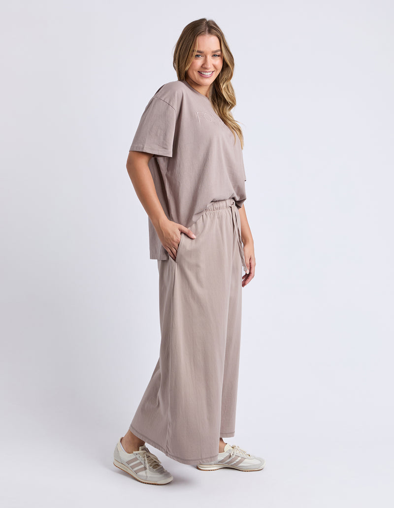 SIMPLIFIED TEE MOCHA