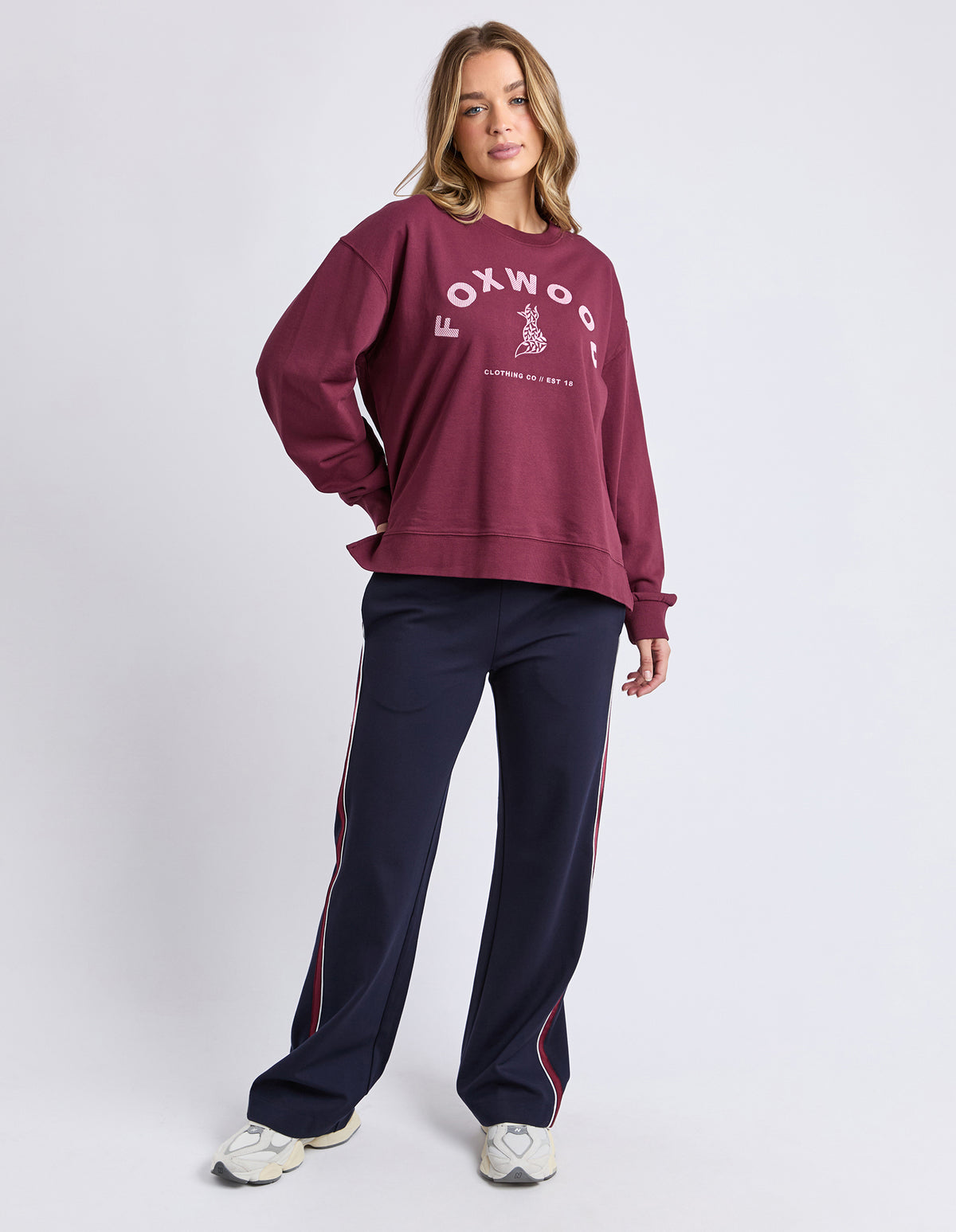 EFFORTLESS CONTRAST CREW WINE