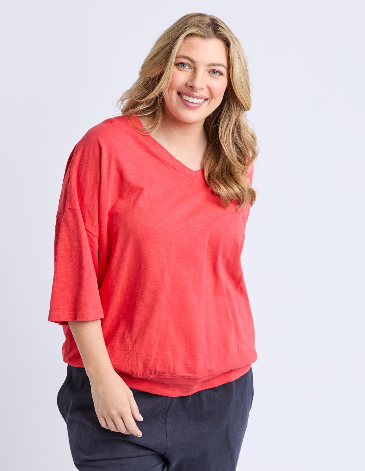 MAZIE VEE NECK CAYENNE