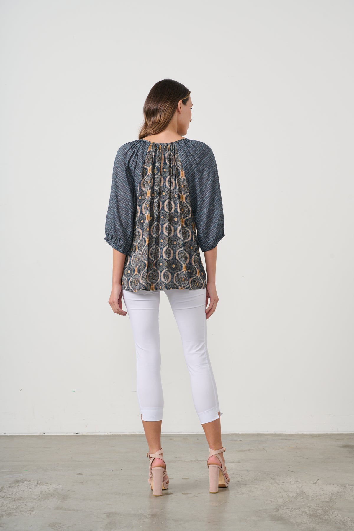 KOSMOS PRINT BLOUSE RAGLAN SLEEVE