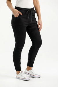 WEEKENDER JEANS JET BLACK