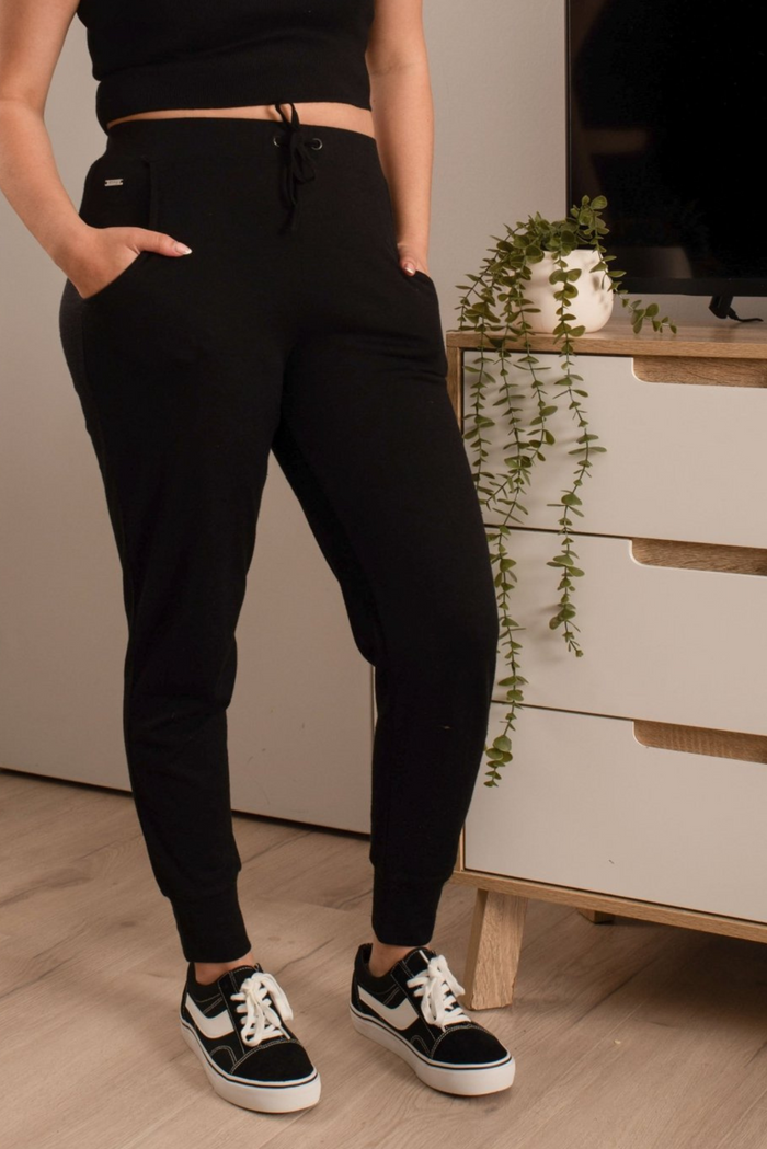 WOMEN'S 100% MERINO WOOL (210) JOGGER PANTS BLACK