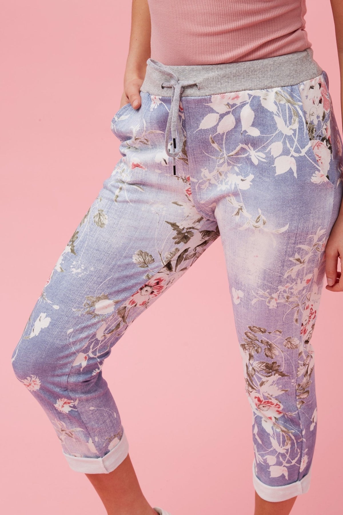 BOTTEGA MODA_COTTON JERSEY WAIST FLORAL PRINT JOGGER PANTS LIGHT DENIM _ COTTON JERSEY WAIST FLORAL PRINT JOGGER PANTS LIGHT DENIM _ Ebony Boutique NZ