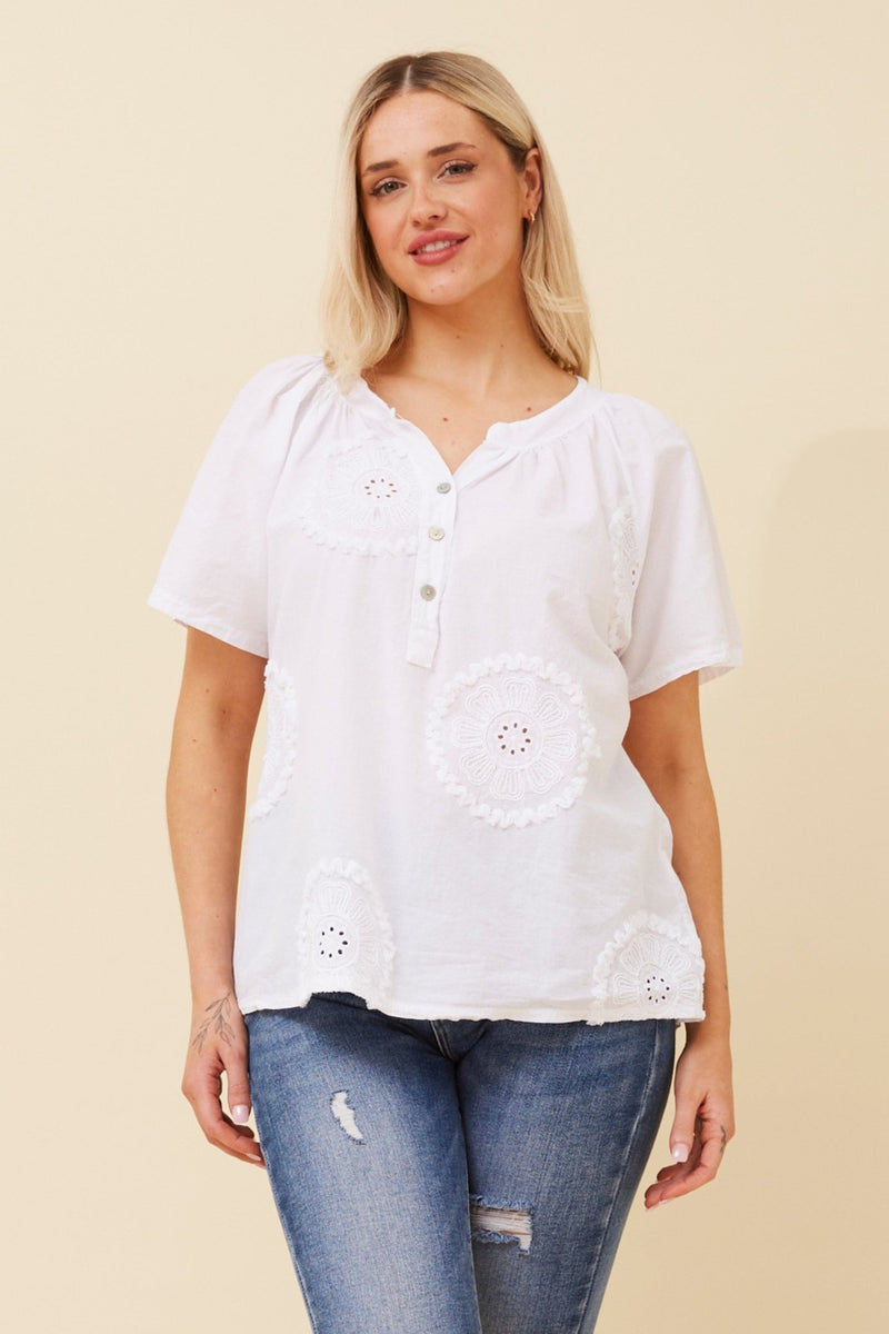 BOTTEGA MODA_EMBROIDERED CIRCLE TOP WHITE _ EMBROIDERED CIRCLE TOP WHITE _ Ebony Boutique NZ