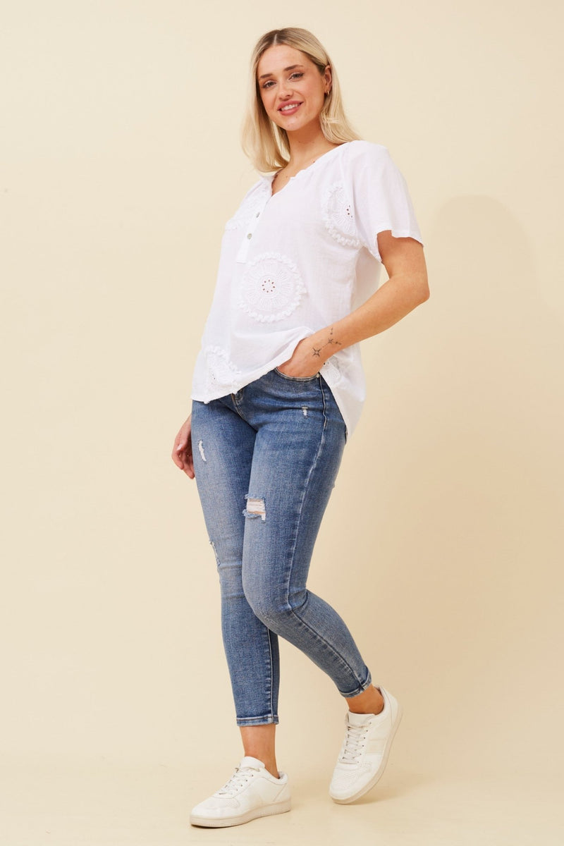 BOTTEGA MODA_EMBROIDERED CIRCLE TOP WHITE _ EMBROIDERED CIRCLE TOP WHITE _ Ebony Boutique NZ