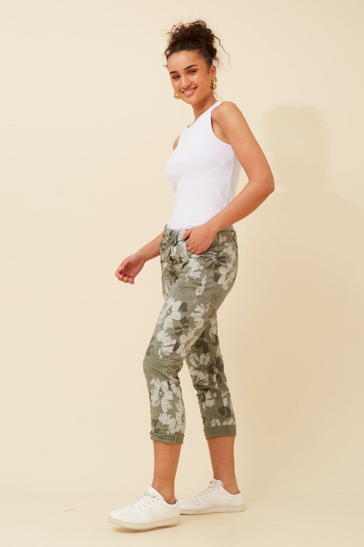 BOTTEGA MODA_FLORAL JOGGER KHAKI _ FLORAL JOGGER KHAKI _ Ebony Boutique NZ