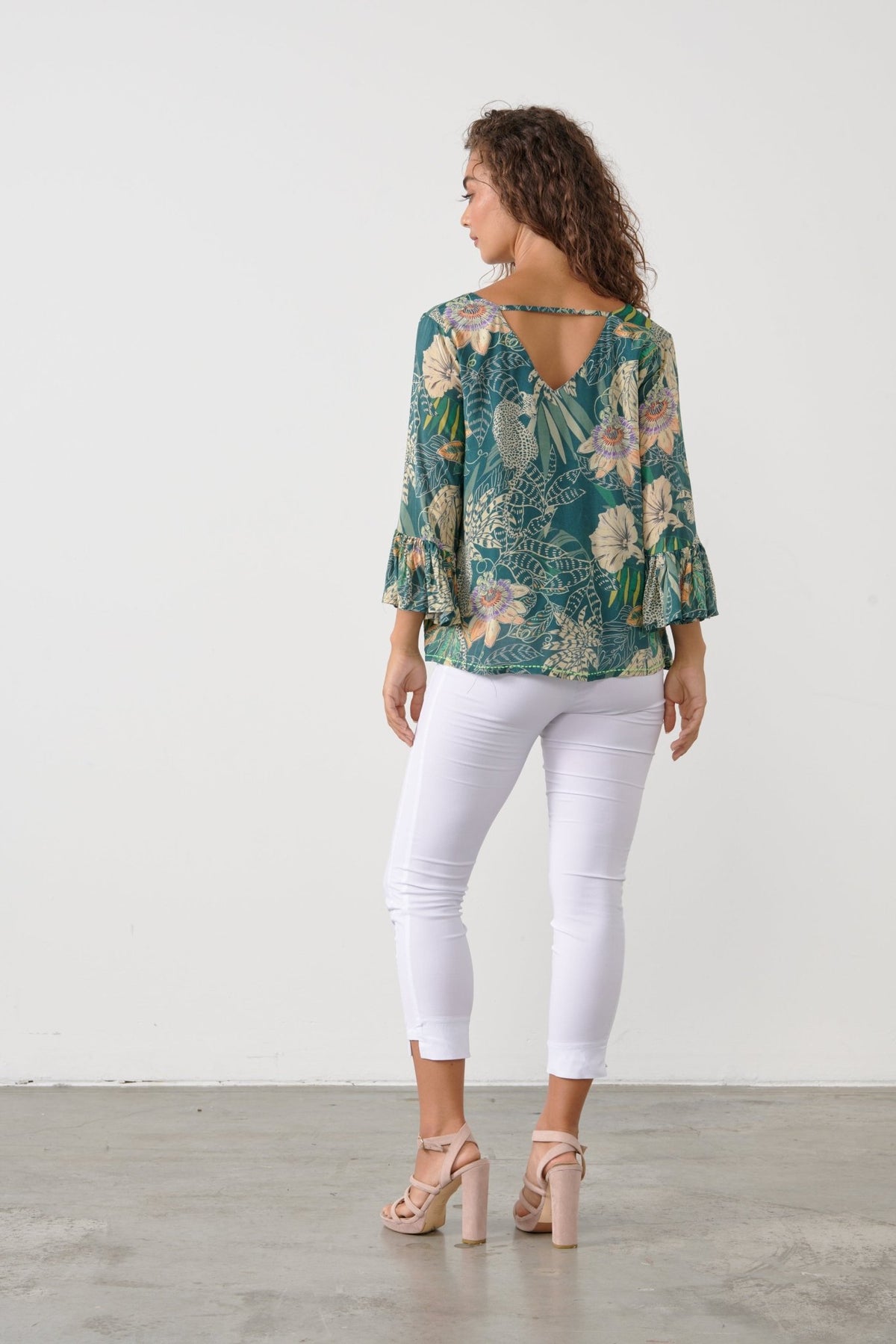 CAJU_JUNGLE PRINT BLOUSE V NECK RUFFLE SLEEVES _ JUNGLE PRINT BLOUSE V NECK RUFFLE SLEEVES _ Ebony Boutique NZ