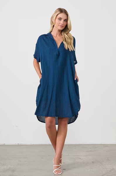 SEERSUCKER DRESS COLLAR AND CURVE HEM