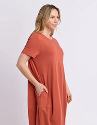 DIANA SHORT SLEEVE DRESS EARTH BROWN