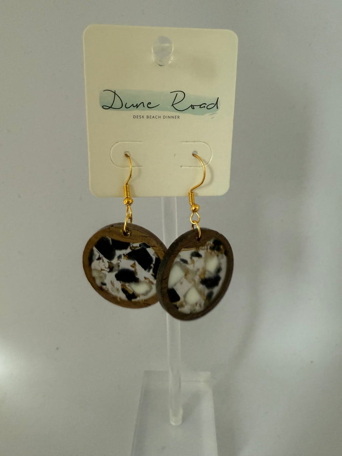 DUNE ROAD_BLACK/GOLD WOOD RESIN EARRINGS F _ BLACK/GOLD WOOD RESIN EARRINGS F _ Ebony Boutique NZ