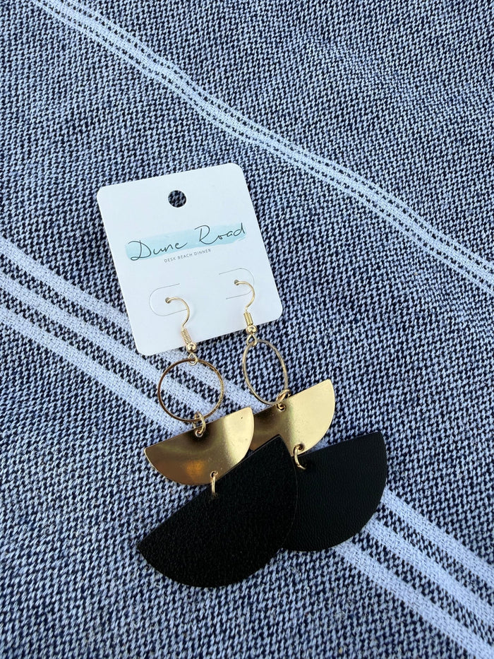 DUNE ROAD_HALF MOON EARRINGS BLACK / GOLD _ HALF MOON EARRINGS BLACK / GOLD _ Ebony Boutique NZ