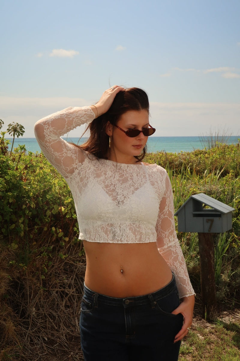 DUNE ROAD_MESH LACE SCOOP NECK CROP TOP WHITE _ MESH LACE SCOOP NECK CROP TOP WHITE _ Ebony Boutique NZ