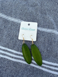 DUNE ROAD_OVAL COLOURED WOOD PENDANT EARRINGS GREEN _ OVAL COLOURED WOOD PENDANT EARRINGS GREEN _ Ebony Boutique NZ