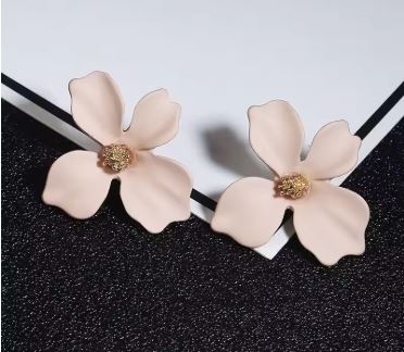 DUNE ROAD_RESIN ORCHID FLOWER EARRINGS BEIGE _ RESIN ORCHID FLOWER EARRINGS BEIGE _ Ebony Boutique NZ