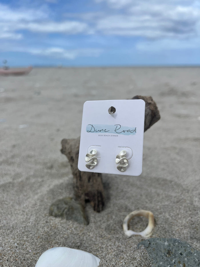 DUNE ROAD_SCRUNCHIE EARRING SILVER _ SCRUNCHIE EARRING SILVER _ Ebony Boutique NZ