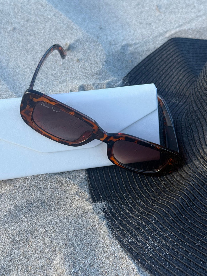 DUNE ROAD_SUNDAY SUNGLASSES _ SUNDAY SUNGLASSES _ Ebony Boutique NZ