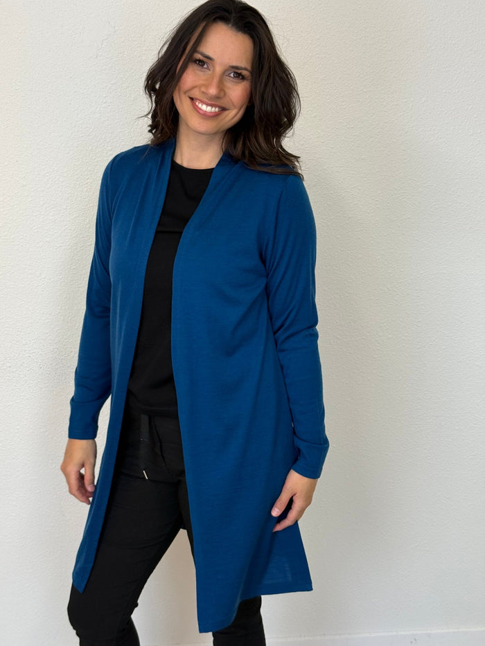 EBONY_MERINO LONGLINE CARDIGAN WITH SPLIT HEM LONG SLEEVES TWILIGHT EBAS582TWI _ MERINO LONGLINE CARDIGAN WITH SPLIT HEM LONG SLEEVES TWILIGHT EBAS582TWI _ Ebony Boutique NZ