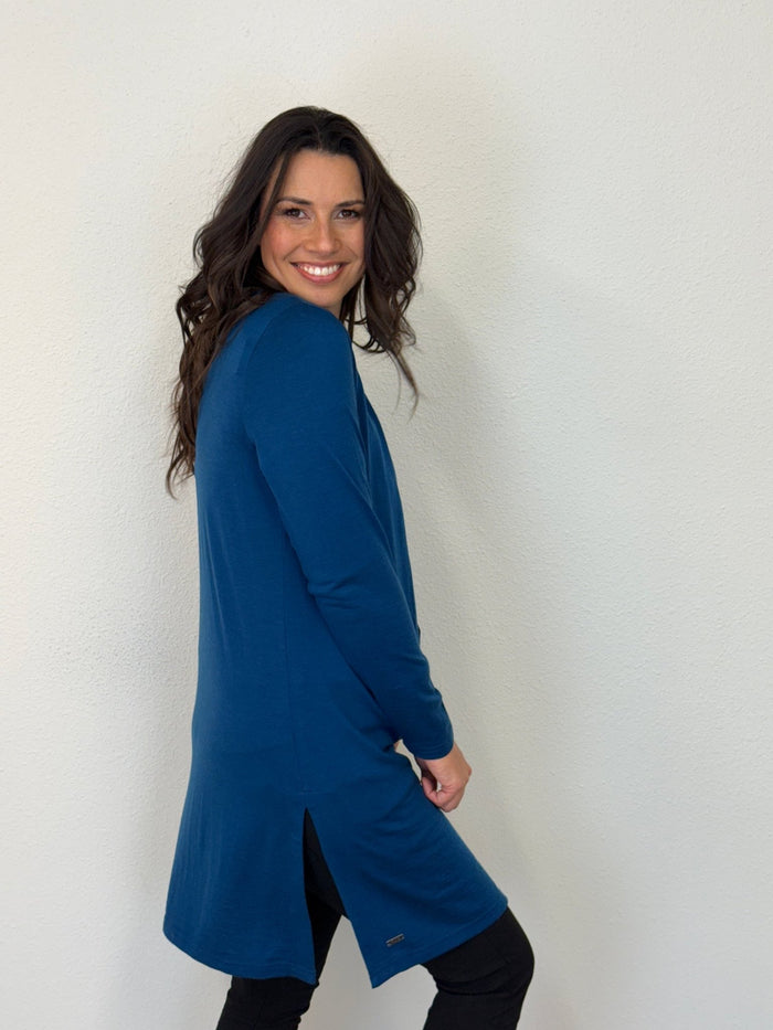 EBONY_MERINO LONGLINE CARDIGAN WITH SPLIT HEM LONG SLEEVES TWILIGHT EBAS582TWI _ MERINO LONGLINE CARDIGAN WITH SPLIT HEM LONG SLEEVES TWILIGHT EBAS582TWI _ Ebony Boutique NZ