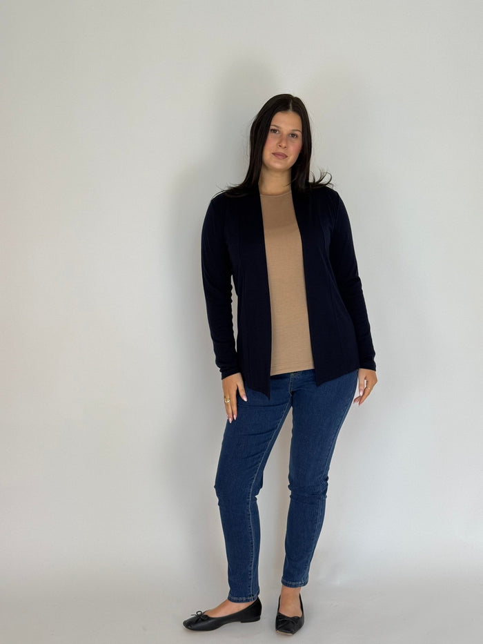 EBONY_MERINO MID LENGTH EDGE TO EDGE CARDIGAN FRENCH NAVY EBAS580 _ MERINO MID LENGTH EDGE TO EDGE CARDIGAN FRENCH NAVY EBAS580 _ Ebony Boutique NZ
