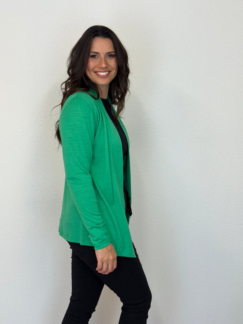 EBONY_MERINO MID LENGTH EDGE TO EDGE WOMENS CARDIGAN VERDE _ MERINO MID LENGTH EDGE TO EDGE WOMENS CARDIGAN VERDE _ Ebony Boutique NZ
