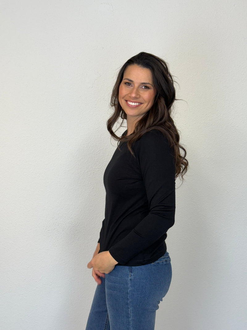 EBONY_WOMENS 100% MERINO (210) LONG SLEEVE CREW TOP BLACK EBAS553 _ WOMENS 100% MERINO (210) LONG SLEEVE CREW TOP BLACK EBAS553 _ Ebony Boutique NZ