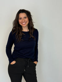 EBONY_WOMENS 100% MERINO (210) LONG SLEEVE CREW TOP FRENCH NAVY EBAS553 _ WOMENS 100% MERINO (210) LONG SLEEVE CREW TOP FRENCH NAVY EBAS553 _ Ebony Boutique NZ