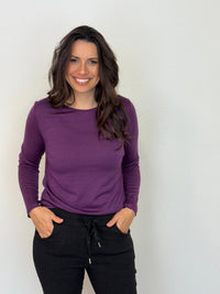 EBONY_WOMENS 100% MERINO (210) LONG SLEEVE CREW TOP ITALIAN PLUM _ WOMENS 100% MERINO (210) LONG SLEEVE CREW TOP ITALIAN PLUM _ Ebony Boutique NZ