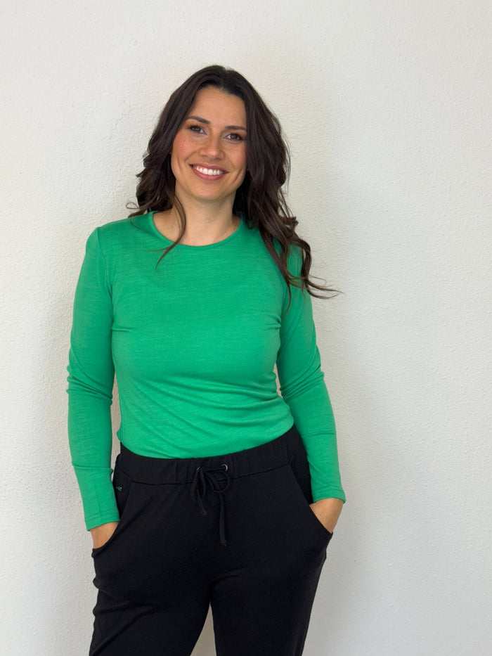 EBONY_WOMENS 100% MERINO (210) LONG SLEEVE CREW TOP VERDE _ WOMENS 100% MERINO (210) LONG SLEEVE CREW TOP VERDE _ Ebony Boutique NZ