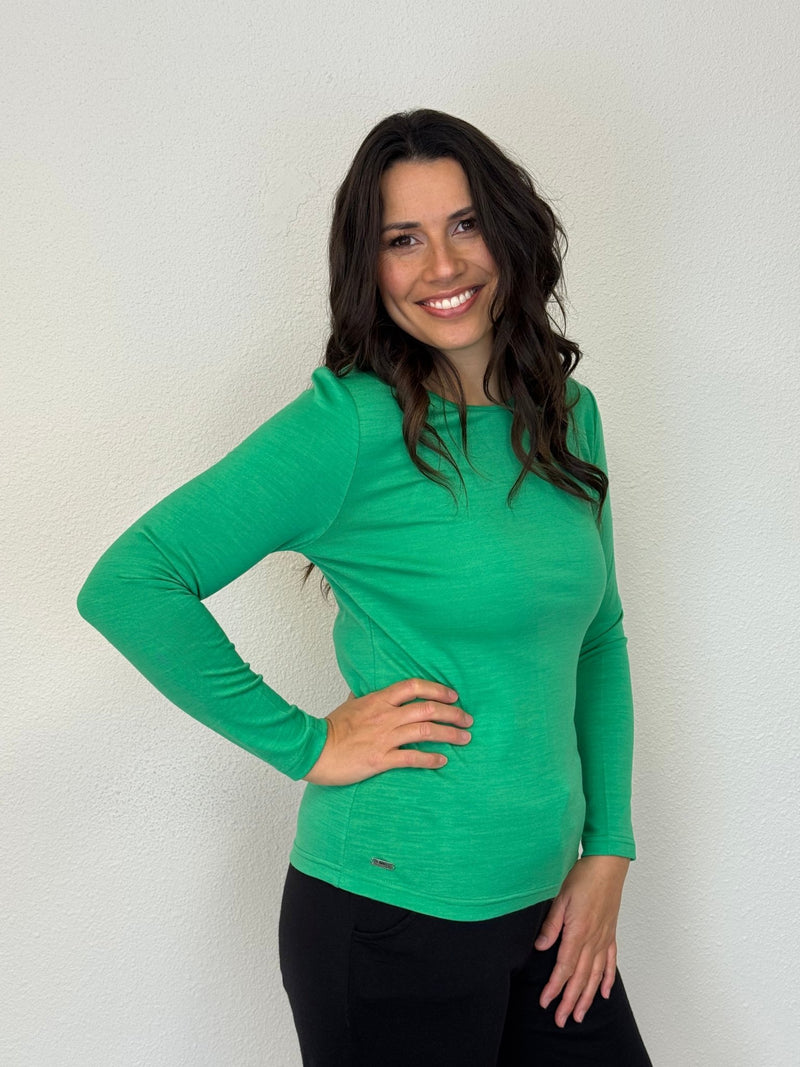 EBONY_WOMENS 100% MERINO (210) LONG SLEEVE CREW TOP VERDE _ WOMENS 100% MERINO (210) LONG SLEEVE CREW TOP VERDE _ Ebony Boutique NZ