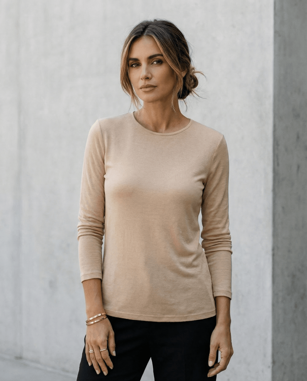 WOMENS 100% MERINO (210) LONG SLEEVE SATIN CREW TOP SAND EBAS503_by_EBONY_women's_in_New Zealand_ WOMENS 100% MERINO (210) LONG SLEEVE SATIN CREW TOP SAND EBAS503 _