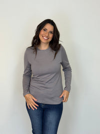 EBONY_WOMENS 100% MERINO (210) LONG SLEEVE SATIN CREW TOP STONE _ WOMENS 100% MERINO (210) LONG SLEEVE SATIN CREW TOP STONE _ Ebony Boutique NZ