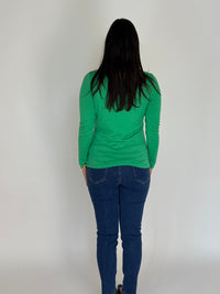 EBONY_WOMENS 100% MERINO (210) LONG SLEEVE SATIN CREW TOP VERDE EBAS503 _ WOMENS 100% MERINO (210) LONG SLEEVE SATIN CREW TOP VERDE EBAS503 _ Ebony Boutique NZ