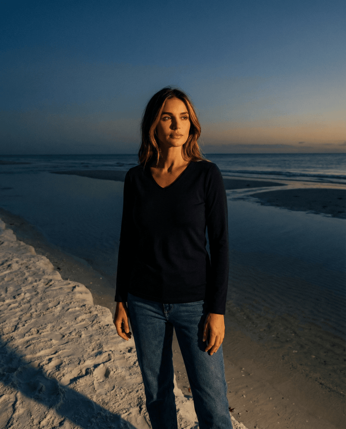 WOMENS 100% MERINO (210) LONG SLEEVE V NECK TOP FRENCH NAVY EBAS556_by_EBONY_women's_in_New Zealand_ WOMENS 100% MERINO (210) LONG SLEEVE V NECK TOP FRENCH NAVY EBAS556 _