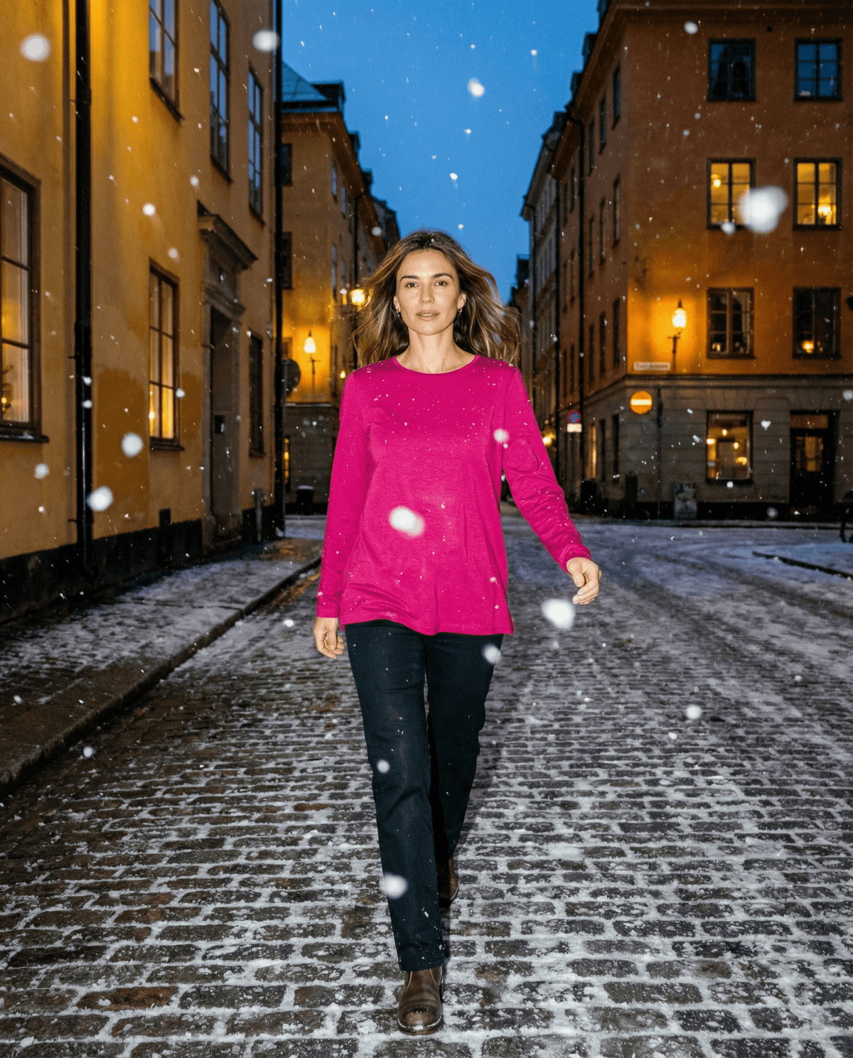 WOMEN'S 100% MERINO WOOL (210) A - LINE SCOOP LONG SLEEVE TOP RASPBERRY EBAS593_by_EBONY_women's_in_New Zealand_ WOMEN'S 100% MERINO WOOL (210) A - LINE SCOOP LONG SLEEVE TOP RASPBERRY EBAS593 _