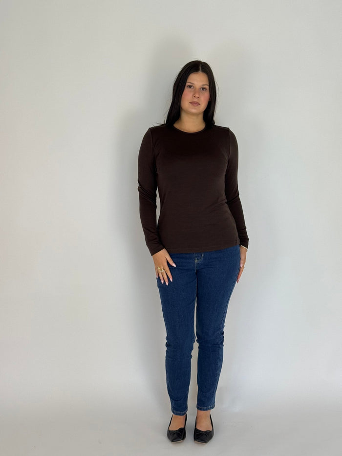 EBONY_WOMEN'S 100% MERINO WOOL (210) LONG SLEEVE CREW TOP CHOCOLATE EBAS553 _ WOMEN'S 100% MERINO WOOL (210) LONG SLEEVE CREW TOP CHOCOLATE EBAS553 _ Ebony Boutique NZ