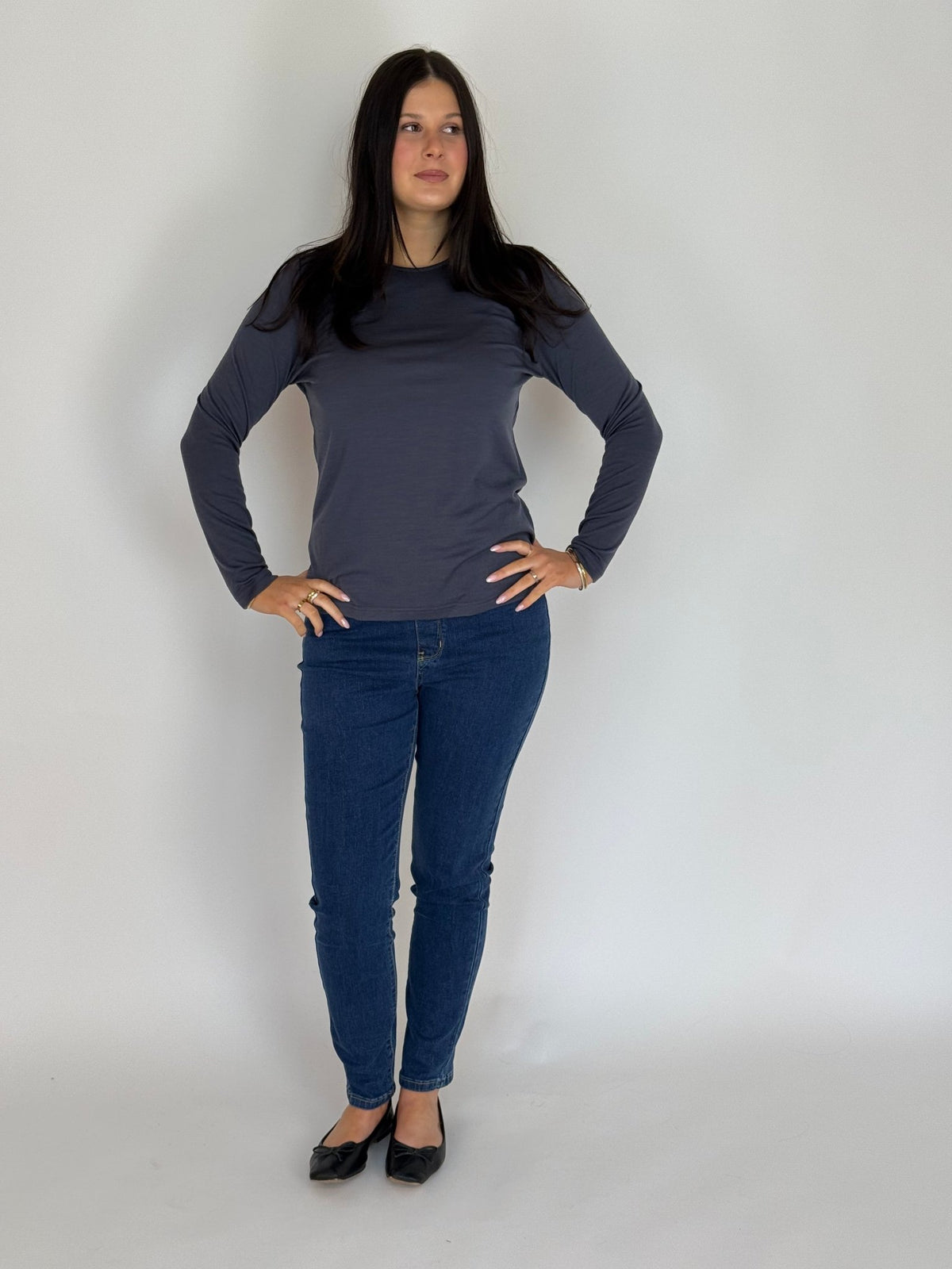 EBONY_WOMEN'S 100% MERINO WOOL (210) LONG SLEEVE CREW TOP EBAS553 _ WOMEN'S 100% MERINO WOOL (210) LONG SLEEVE CREW TOP EBAS553 _ Ebony Boutique NZ