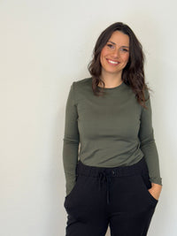 EBONY_WOMEN'S 100% MERINO WOOL (210) LONG SLEEVE CREW TOP KHAKI _ WOMEN'S 100% MERINO WOOL (210) LONG SLEEVE CREW TOP KHAKI _ Ebony Boutique NZ