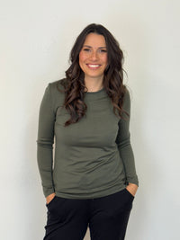 EBONY_WOMEN'S 100% MERINO WOOL (210) LONG SLEEVE CREW TOP KHAKI _ WOMEN'S 100% MERINO WOOL (210) LONG SLEEVE CREW TOP KHAKI _ Ebony Boutique NZ
