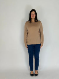 EBONY_WOMEN'S 100% MERINO WOOL (210) LONG SLEEVE CURVE HEM TOP SAND EBAS583 _ WOMEN'S 100% MERINO WOOL (210) LONG SLEEVE CURVE HEM TOP SAND EBAS583 _ Ebony Boutique NZ