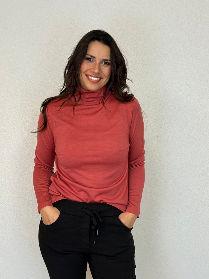 EBONY_WOMEN'S 100% MERINO WOOL (210) LONG SLEEVE HIGH NECK TOP BRICK EBAS515 _ WOMEN'S 100% MERINO WOOL (210) LONG SLEEVE HIGH NECK TOP BRICK EBAS515 _ Ebony Boutique NZ