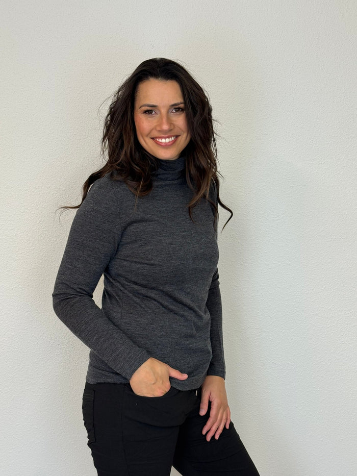 EBONY_WOMEN'S 100% MERINO WOOL (210) LONG SLEEVE HIGH NECK TOP CHARCOAL EBAS515 _ WOMEN'S 100% MERINO WOOL (210) LONG SLEEVE HIGH NECK TOP CHARCOAL EBAS515 _ Ebony Boutique NZ
