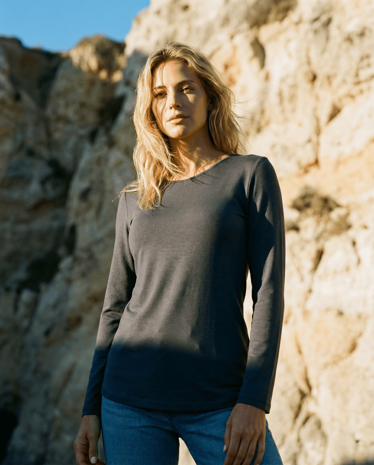 WOMEN'S 100% MERINO WOOL (210) LONGLINE SCOOP LONG SLEEVE TOP INDI BLUE EBAS548_by_EBONY_women's_in_New Zealand_ WOMEN'S 100% MERINO WOOL (210) LONGLINE SCOOP LONG SLEEVE TOP INDI BLUE EBAS548 _