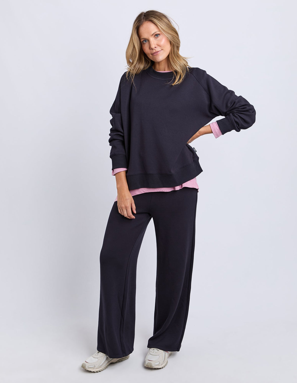 FREEDOM PANEL CREW MIDNIGHT_by_ELM_women's_in_New Zealand_ FREEDOM PANEL CREW MIDNIGHT _