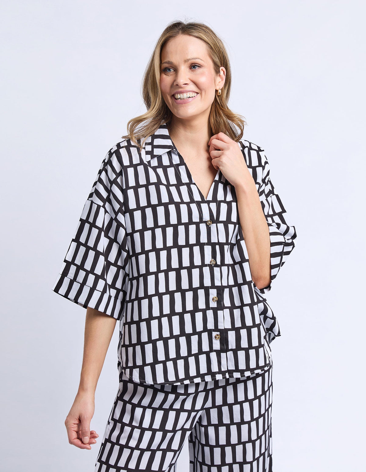 KIVI SHIRT MIDNIGHT ABSTRACT PRINT NAVY / NAVY / WHITE_by_ELM_women's_in_New Zealand_ ANGLE _