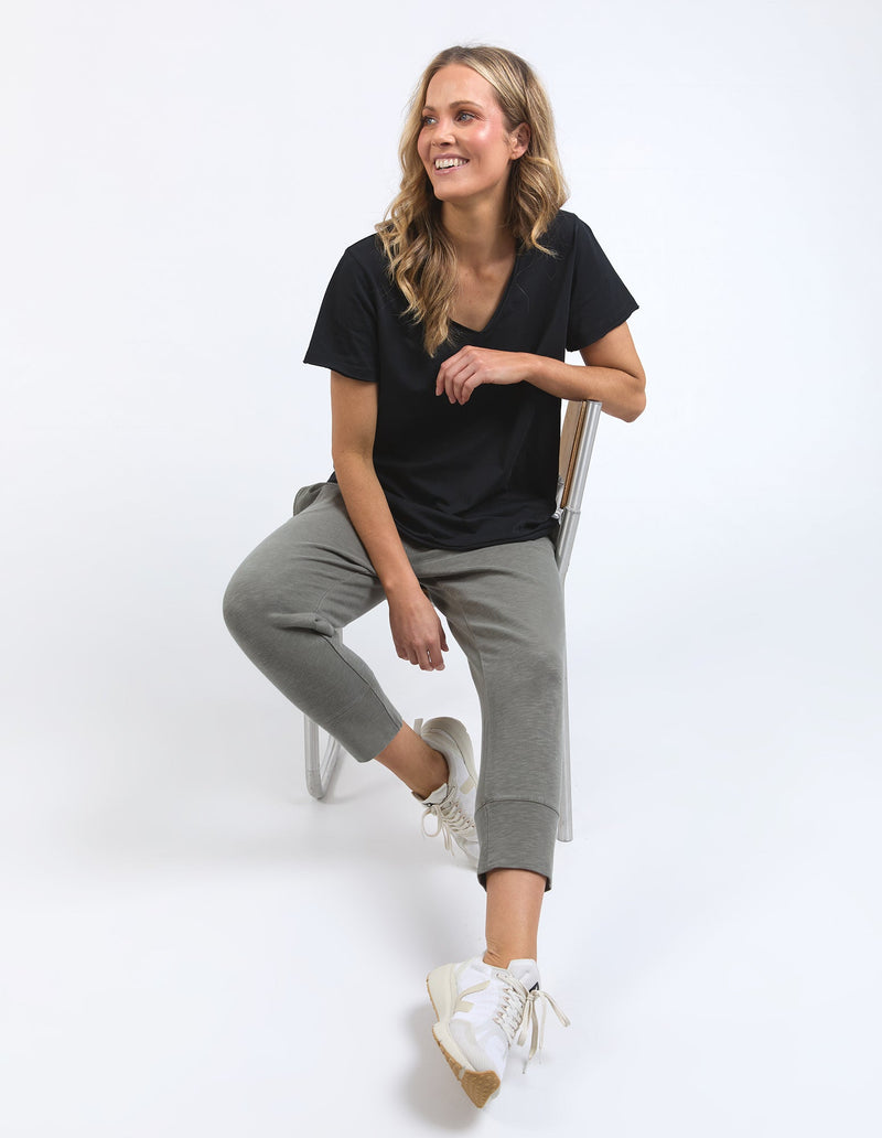 ELM_PIMA VEE TEE BLACK _ PIMA VEE TEE BLACK _ Ebony Boutique NZ