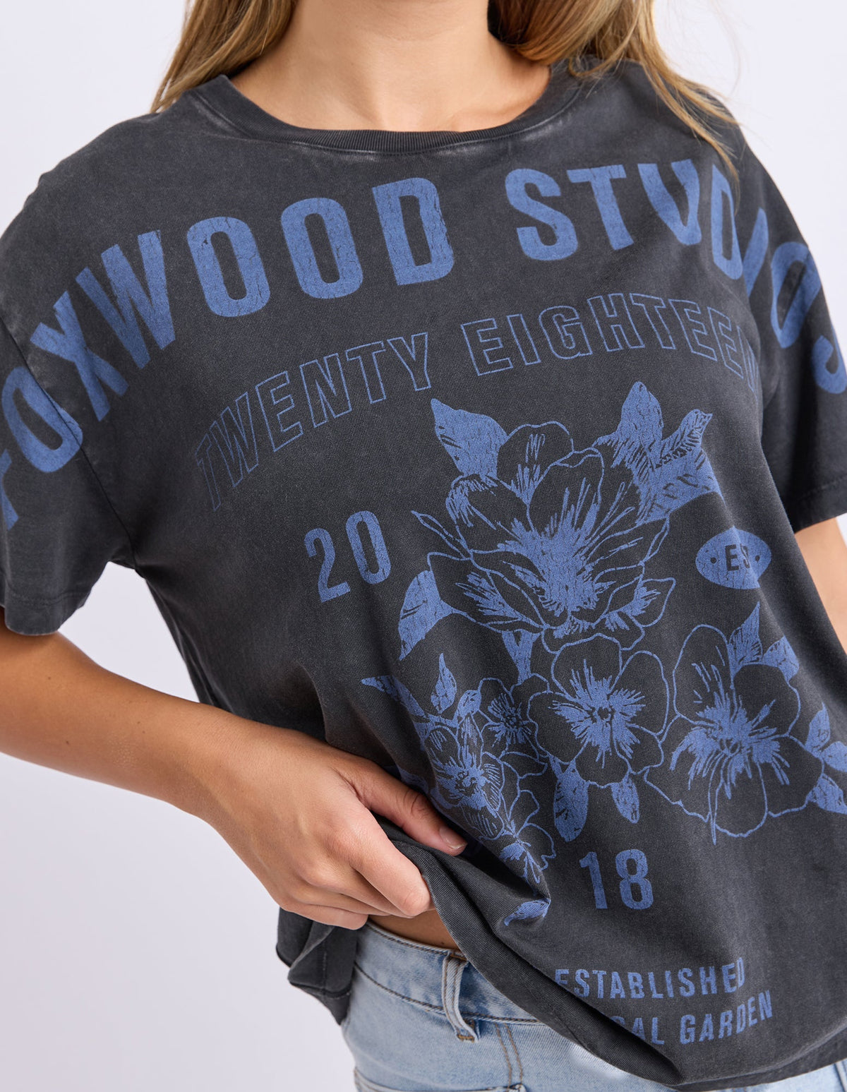 BOTANICAL GARDEN TEE WASHED WASHED WASHED WASHED WASHED WASHED BLACK_by_FOXWOOD_women's_in_New Zealand_ DETAIL _
