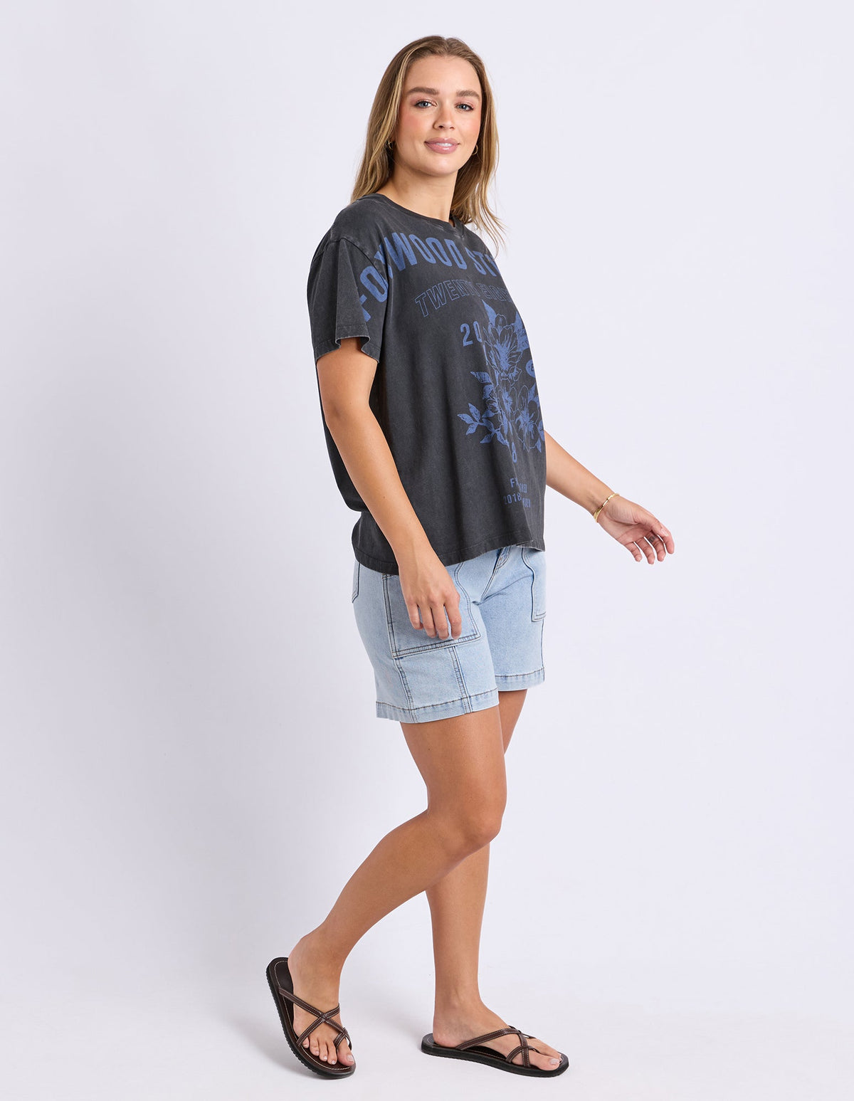 BOTANICAL GARDEN TEE WASHED WASHED WASHED WASHED WASHED WASHED BLACK_by_FOXWOOD_women's_in_New Zealand_ SIDE _