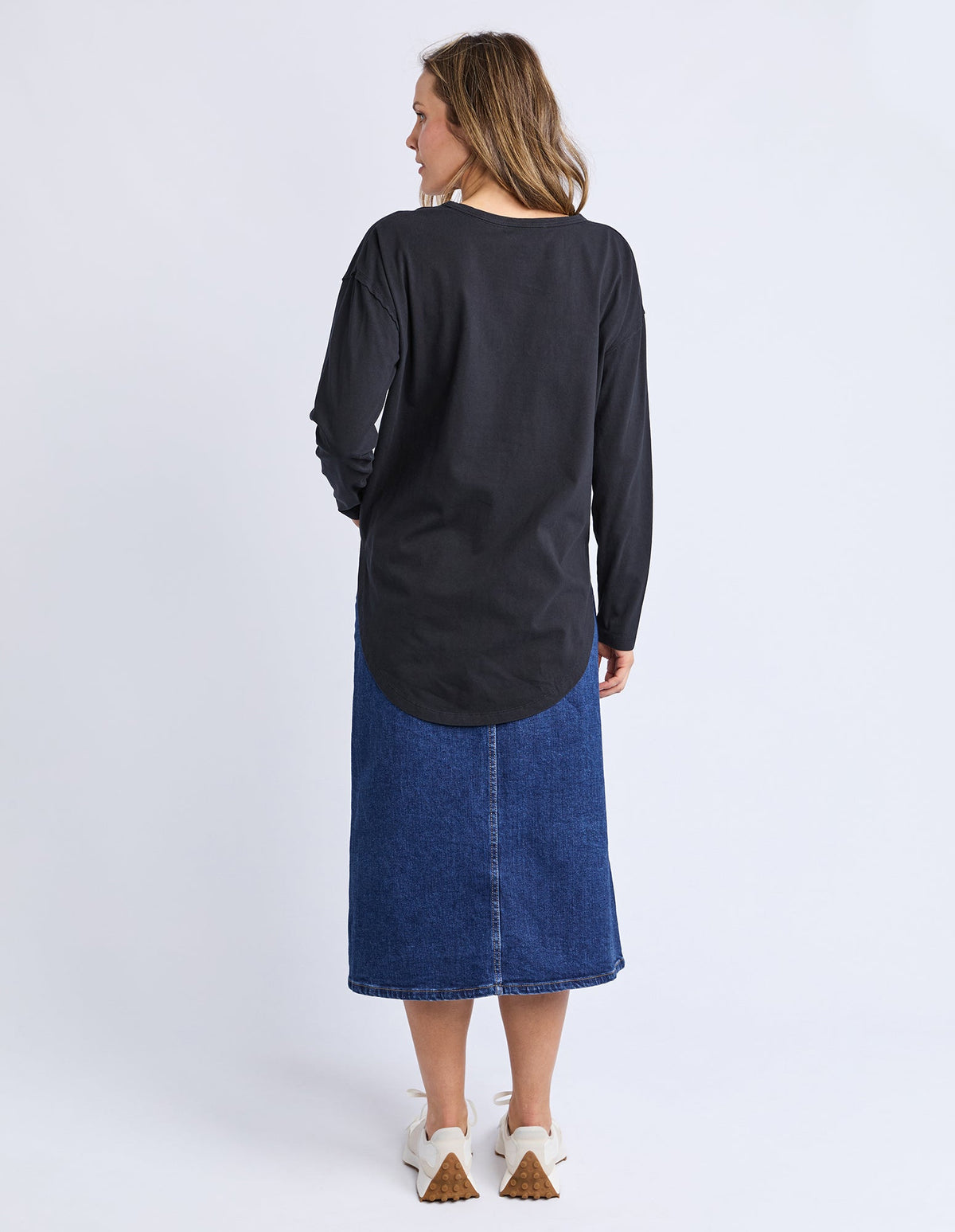 STANDARD LONG SLEEVE BLACK_by_FOXWOOD_women's_in_New Zealand_ STANDARD LONG SLEEVE BLACK _