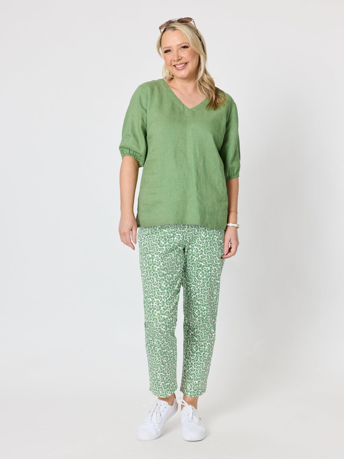 ANNA V-NECK LINEN TOP FERN_by_GORDON SMITH_women's_in_New Zealand_ MODEL _